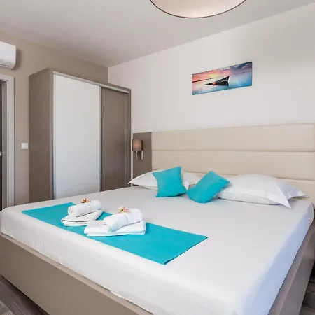 Holiday home Lovely In With Outdoor Swimming Pool Punat